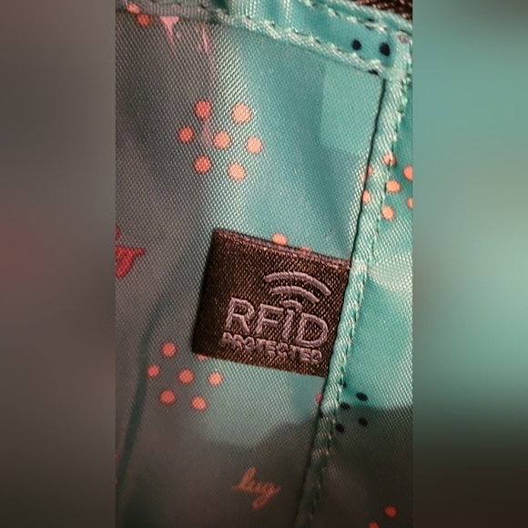 LUG Swivel Floral Print Organizational Compact Crossbody - Picture 9 of 10